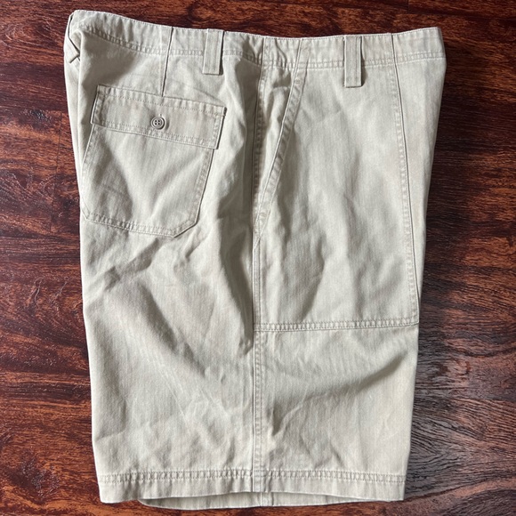 Men's J Crew Short straight through hip and thigh - Picture 3 of 4